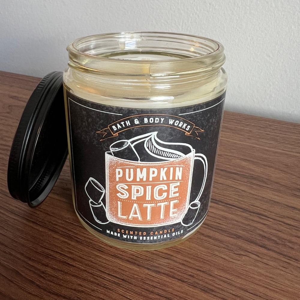 Bath & Body Works Candle